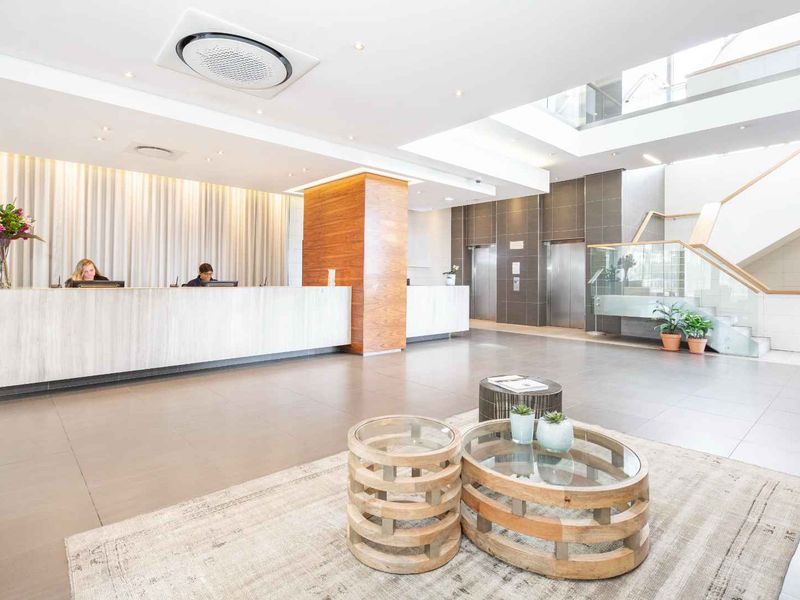 Tailor-made dream offices for 3 persons in SPACES Century City - Photo 5