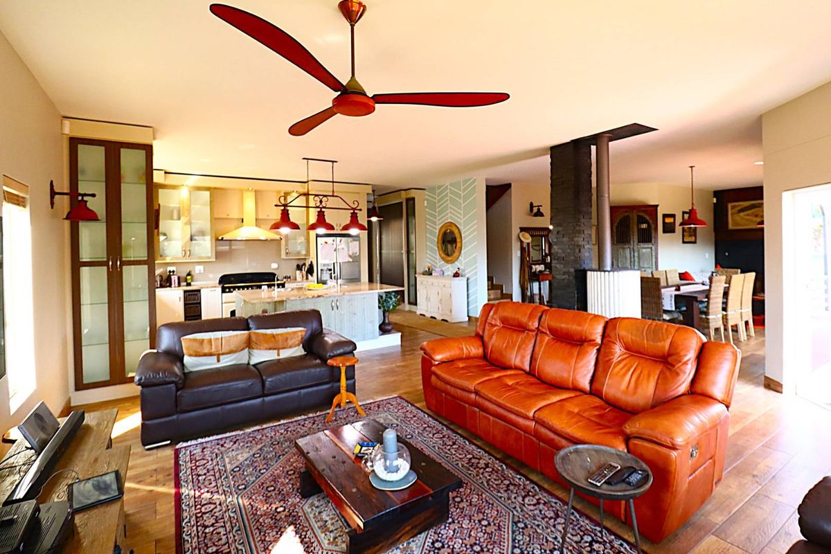 4 Bedroom Sea View House for Sale in Swakopmund | Close to Beach, Schools & Shopping Mall - Photo 2