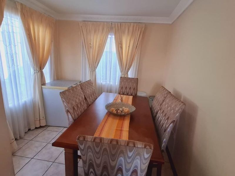 Your Newlands East Home Awaits! - Photo 10