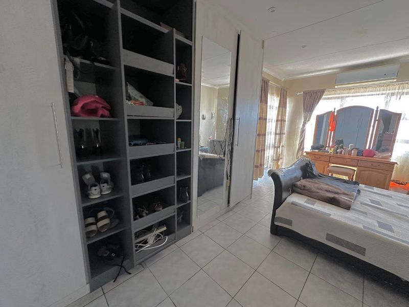 Corner house for sale - Photo 5