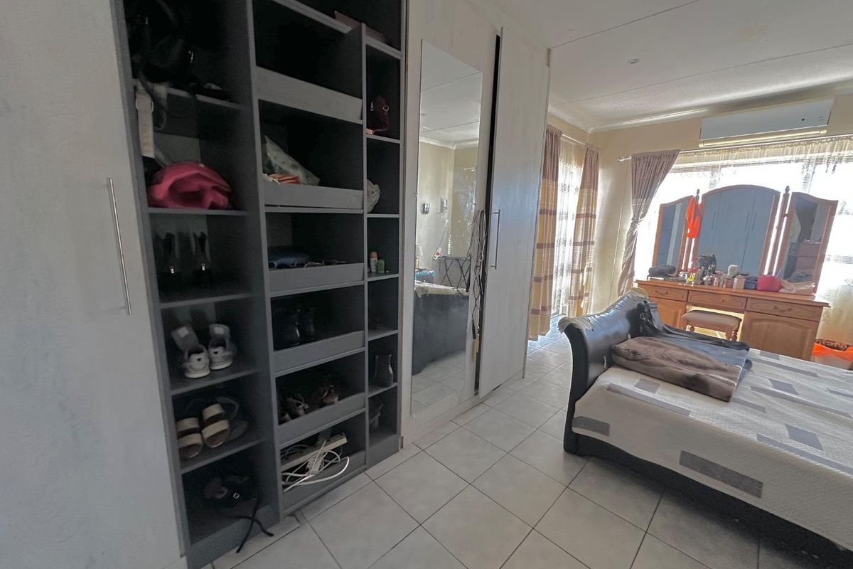 Corner house for sale - Photo 5