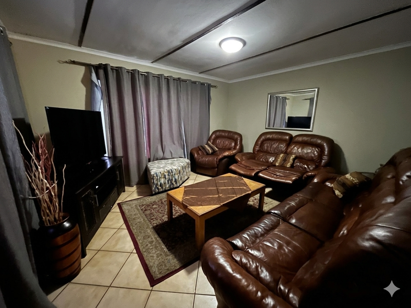 Spacious one level hosue for sale! - Photo 7