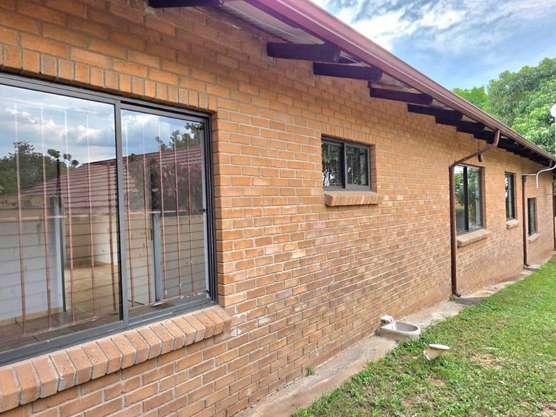 Space. Comfort. Location. This one has it all. Homes in this pocket move fast — don’t miss out - Photo 3