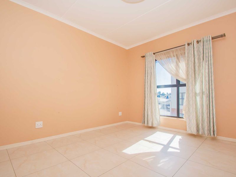 Luxurious 116m2 Apartment with Upmarket Estate Privlidges - Photo 10