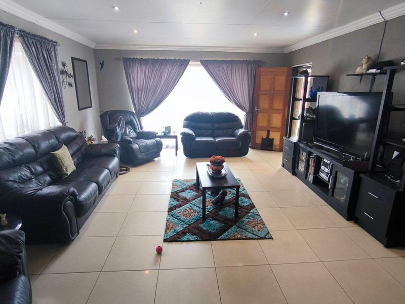 Space Galore! - Photo 10