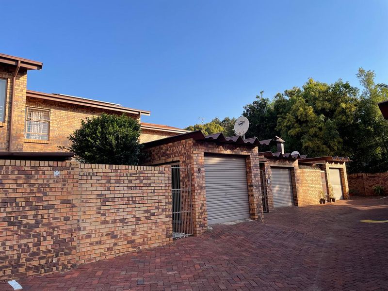 2 Bedroom townhouse in Pretoria Silverton - Weavindpark - Photo 3