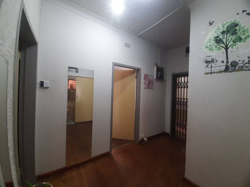 Family Home with Cottage for Sale - Photo 10