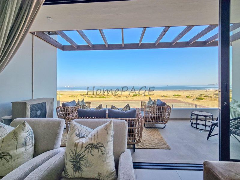 Dolphin Beach, Walvis Bay:  VIRTUALLY BRAND NEW 4 BEDR unit in Oceans is for Sale - Photo 1