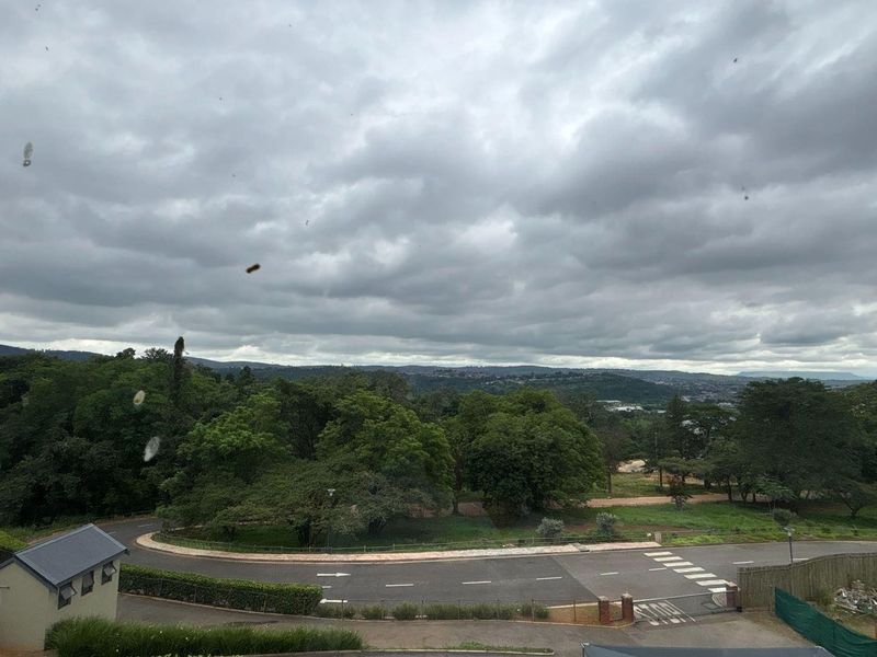 Contemporary 2-Bedroom Flat with Loft in Athlone, Pietermaritzburg - Photo 4