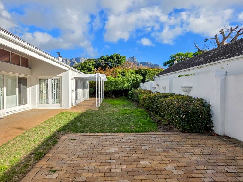 Charming townhouse in prime location - Photo 2