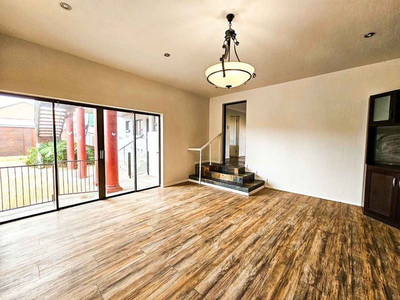 Spacious family home for sale in Stilbaai-Wes. - Photo 8