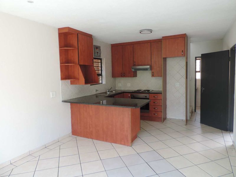 3 Bedroomed Pet friendly duplex for rent in Florentia - Photo 5