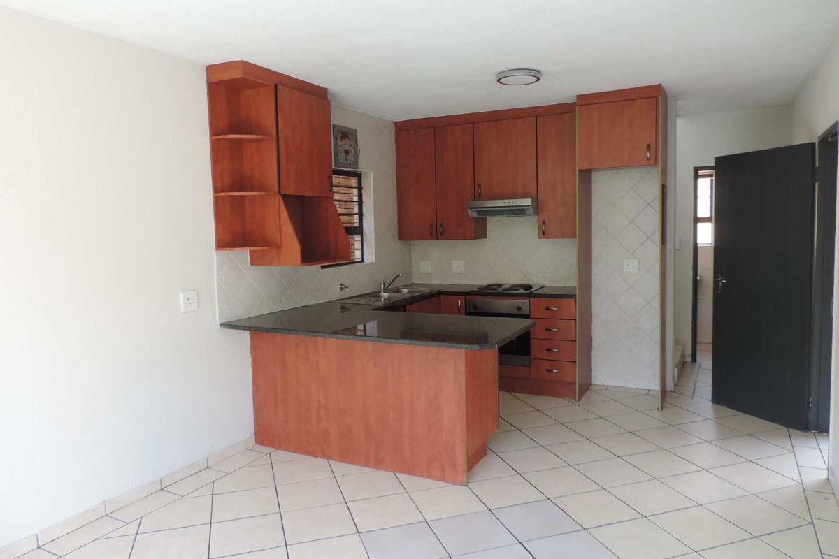 3 Bedroomed Pet friendly duplex for rent in Florentia - Photo 5