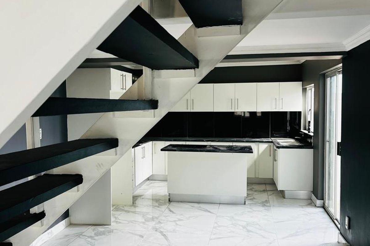 Freestanding House To Let In Kleine Kuppe - Photo 2