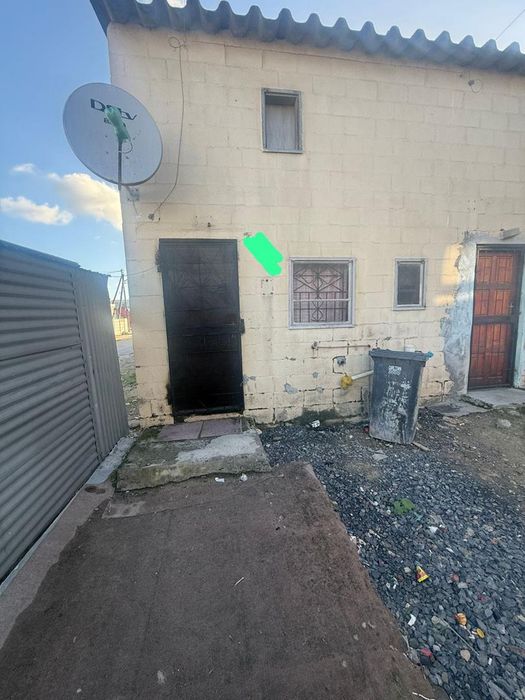 Property #2498235, Apartment For Sale in Weltevreden Valley North