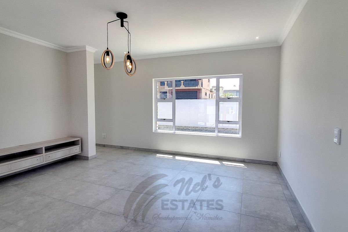 Newly Built Home with Separate Flat For Sale in Ocean View, Swakopmund - Photo 4