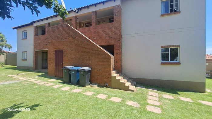 Property #2350873, Apartment Rental Monthly in Buccleuch