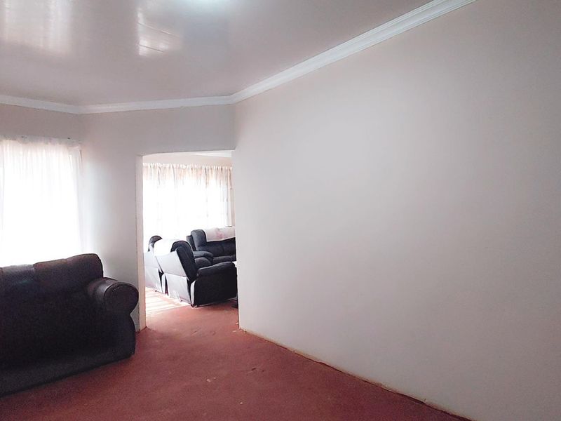 Your New Home Awaits - Photo 8
