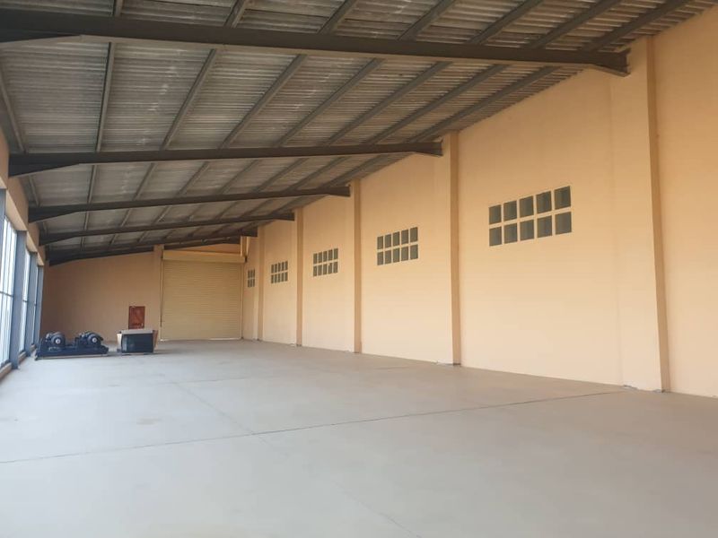 LIGHT INDUSTRIAL PROPERTY FOR SALE POR - Photo 7