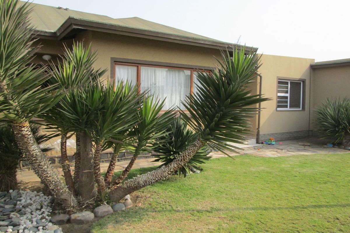 Property with so much potential - Photo 3