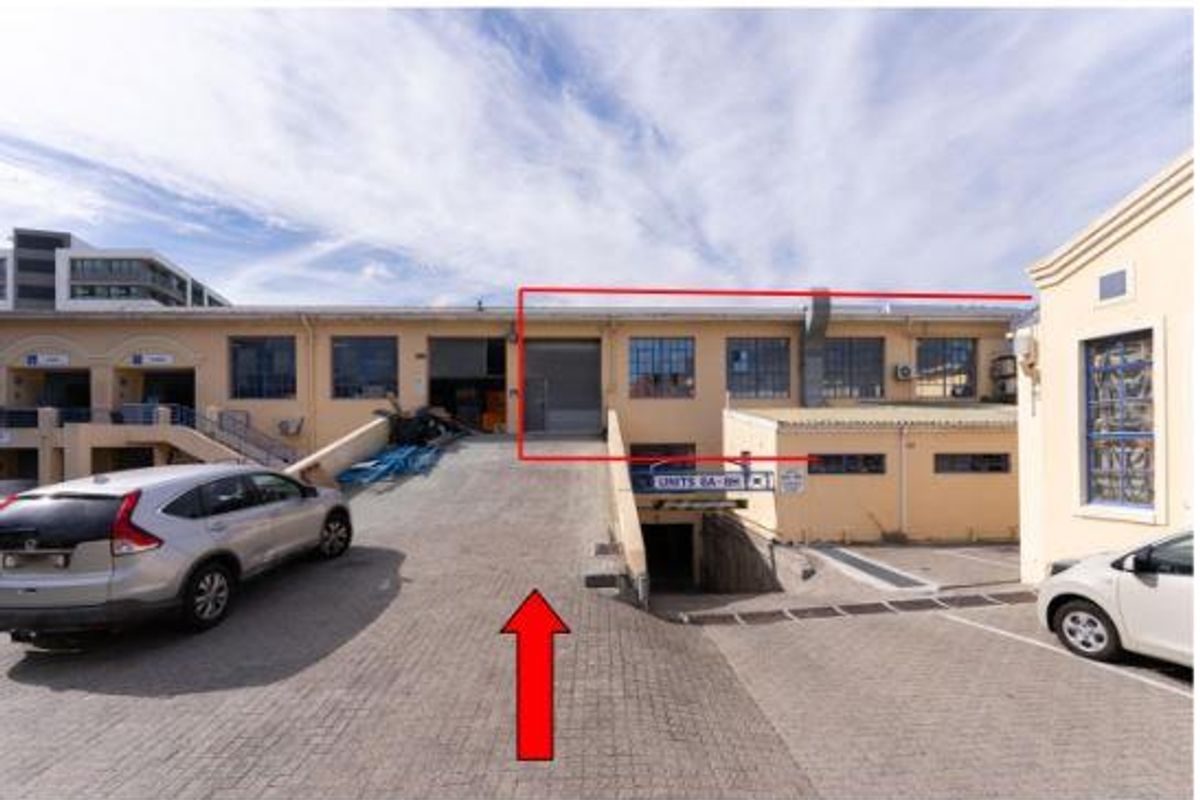 945m2 TO LET HIGHLY VISIBLE, REAR DRIVE-IN ACCESS : RETAIL / OFFICE / WAREHOUSE 400 AMP 3 PHASE POWER OBSERVATORY - Photo 3