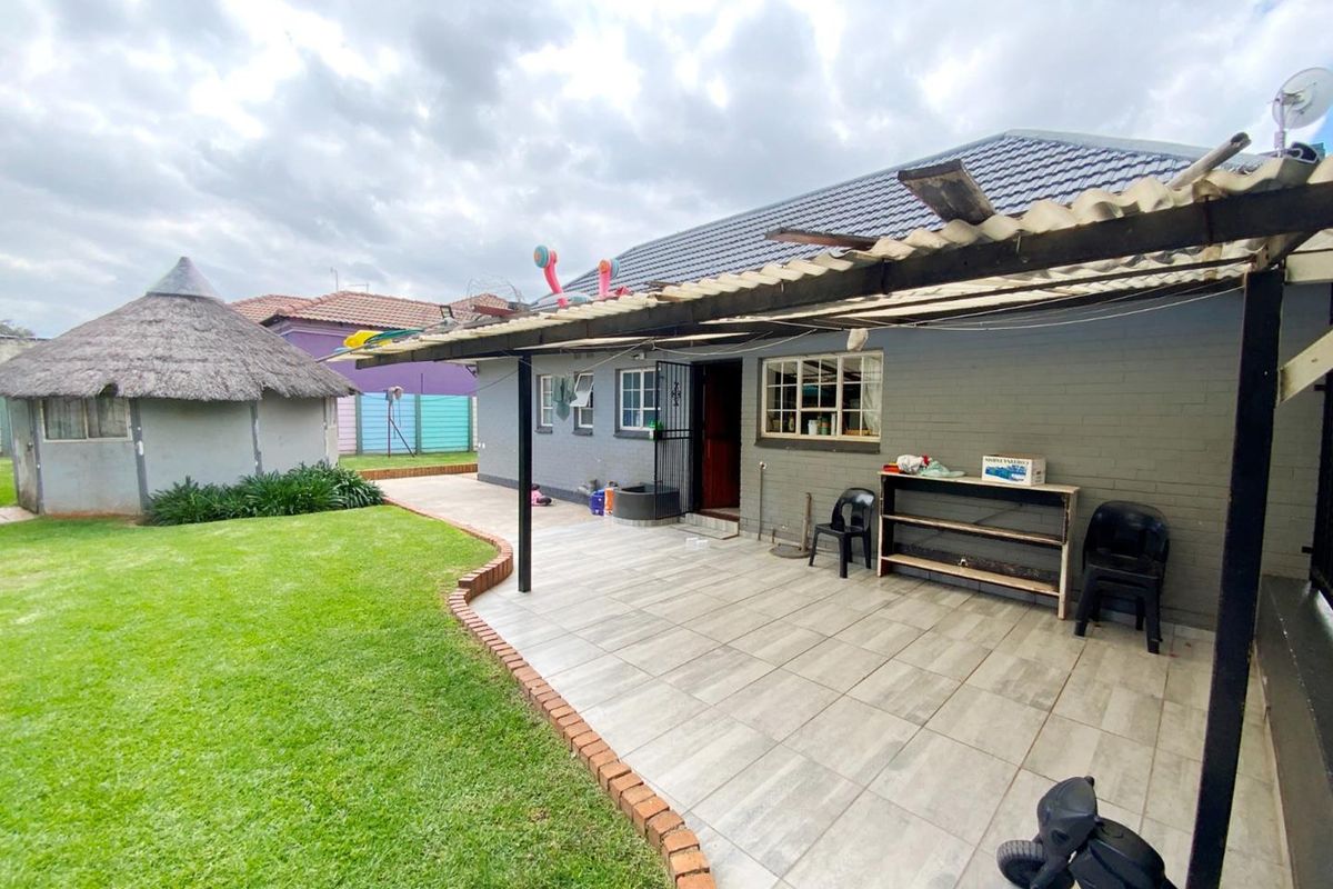 Neat home - Photo 3