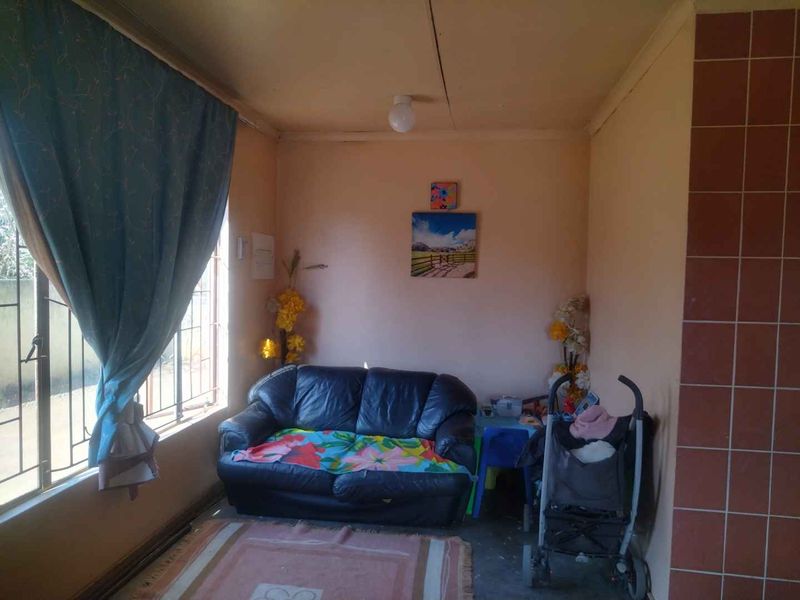 3 bedrooms house for sale in Soshanguve FF - Photo 6