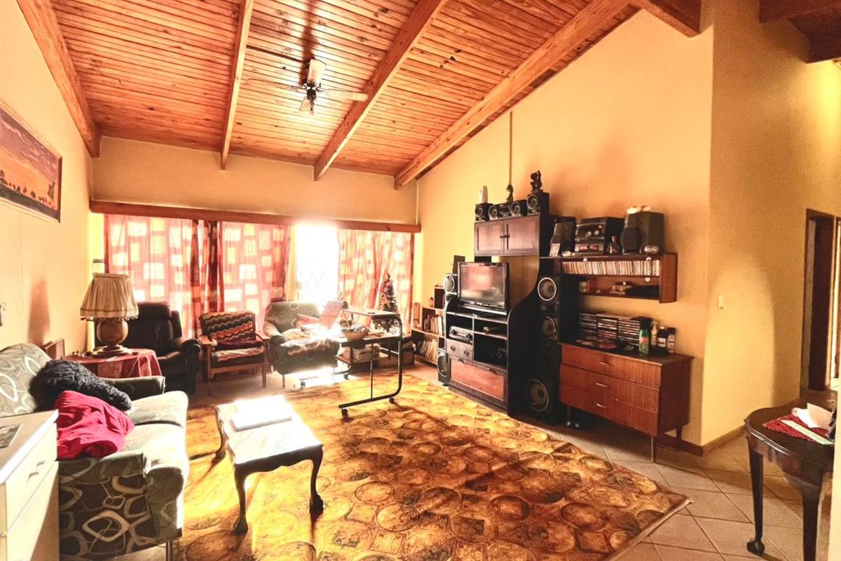 1000Sq erf with a classic home for sale! - Photo 4