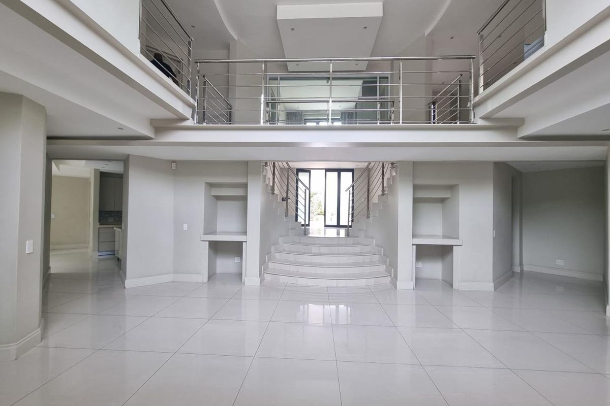 EXCLUSIVE CLUSTER IN PRIME LOCATION HURLINGHAM - Photo 3