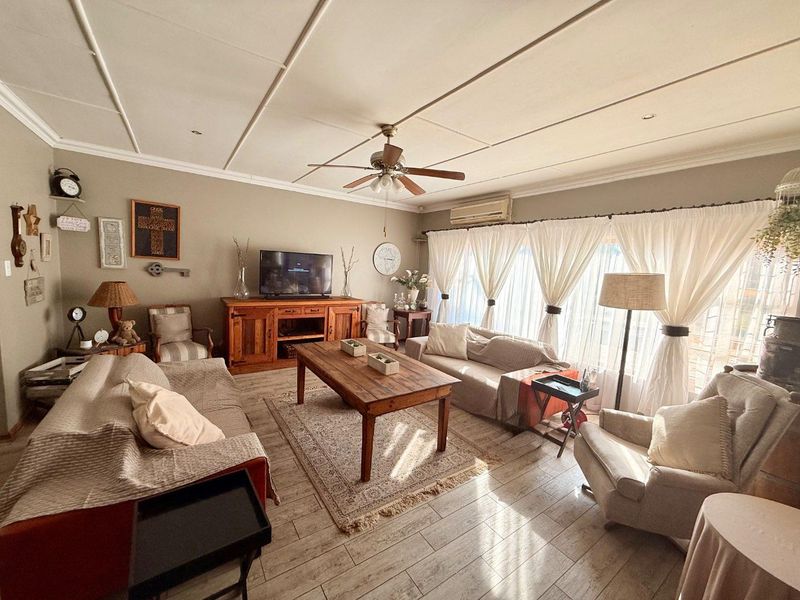 4 bedroom house for sale in vryheid - Photo 4