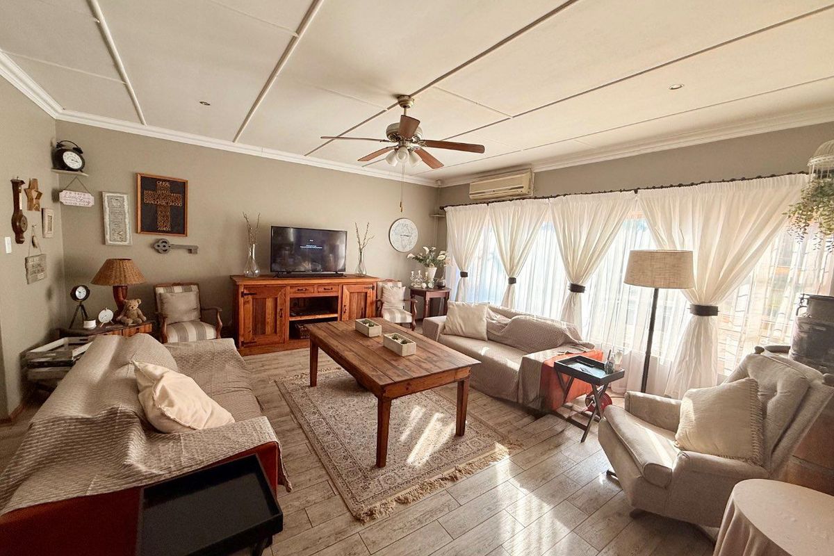 4 bedroom house for sale in vryheid - Photo 4