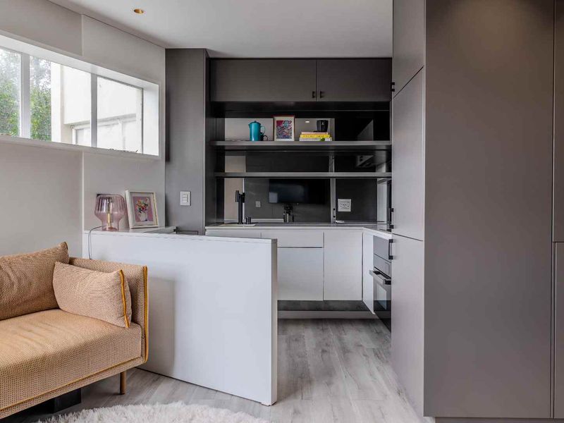 Stylish Gem in the Heart of Tamboerskloof - Photo 8