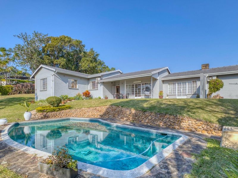 Spacious 4 Bedroom home in Westville...understated elegance!! - Photo 1