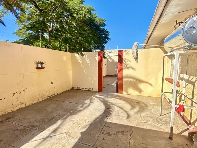 Calling Investor to turn this Prestigeous Property into a Cash Cow - Photo 9