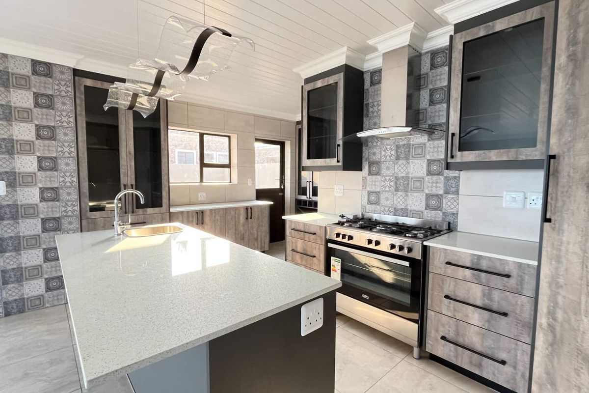 Luxury Living with 180° Ocean Views! - Photo 4