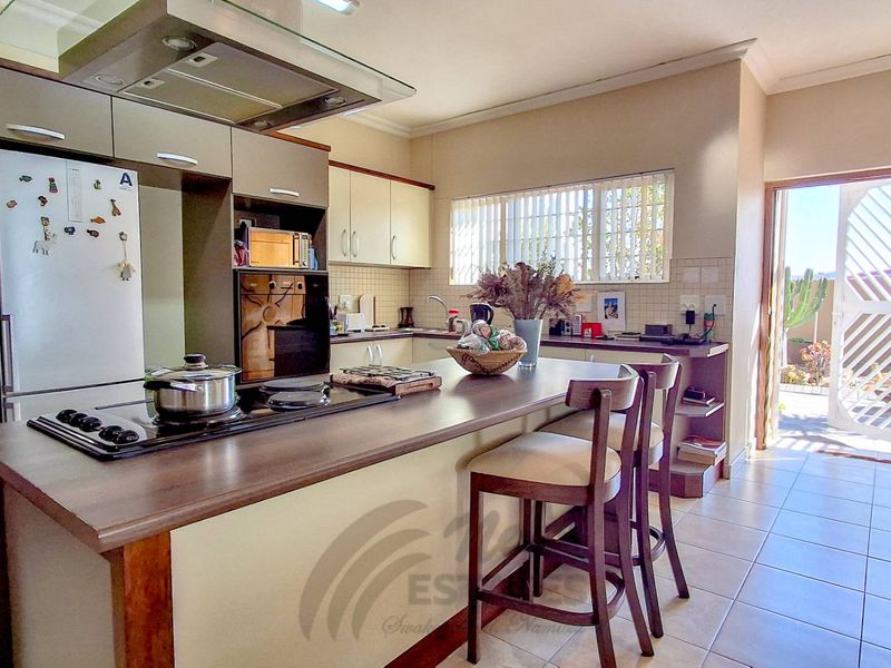 Furnished Home For Sale in Ocean View, Swakopmund - Photo 4