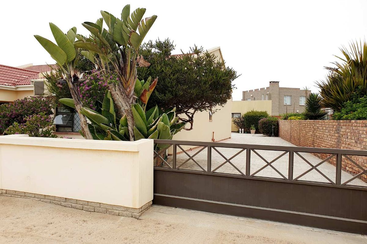 PRICE REDUCED TO N$ 2,050,000-00 FOR A QUICK SALE... - Photo 2