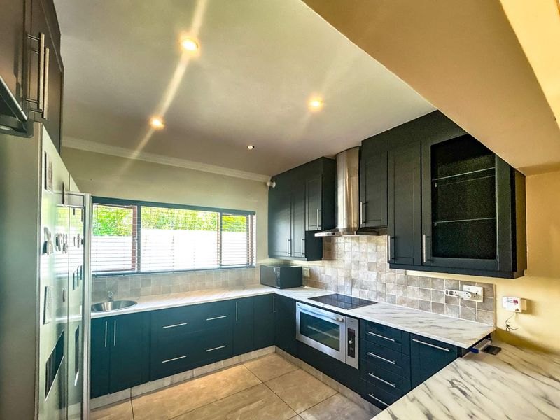 Back On The Market: Renovated Home in Secure Estate - Photo 4
