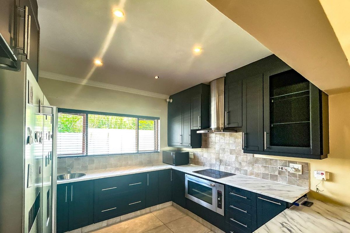 Back On The Market: Renovated Home in Secure Estate - Photo 4
