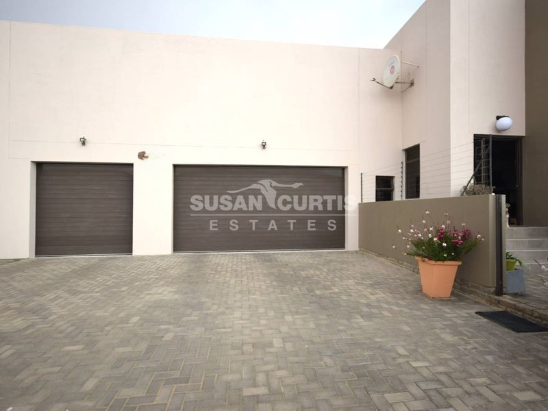 3 BEDROOM HOUSE WITH FLAT IN EXT 22, OCEAN VIEW - Photo 6