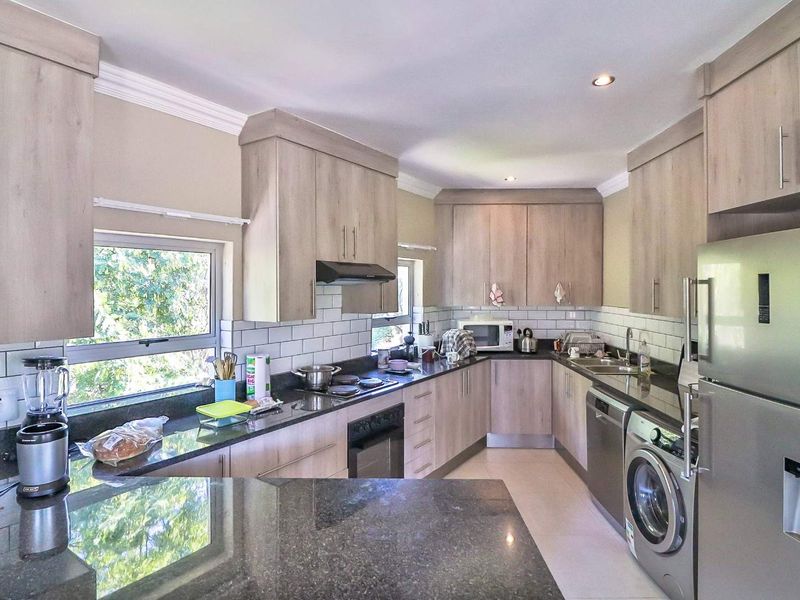 4 FOR THE PRICE OF 1  PLUS A STAND - Photo 7