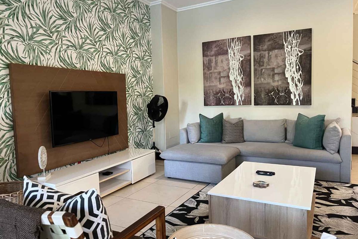 Luxurious 4-Bedroom Modern Duplex Townhouse in Zimbali - Photo 3