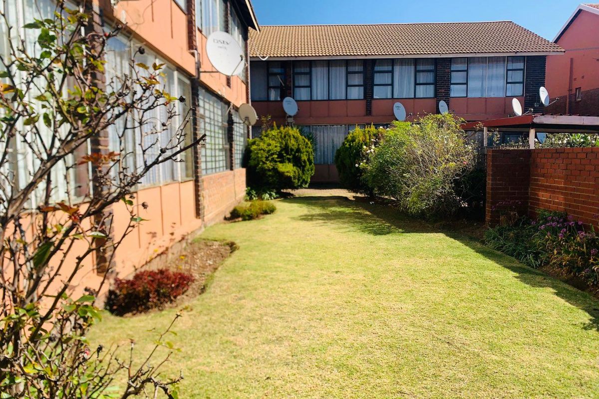 2/3 bedroom apartment for sale in Towerby - Photo 3