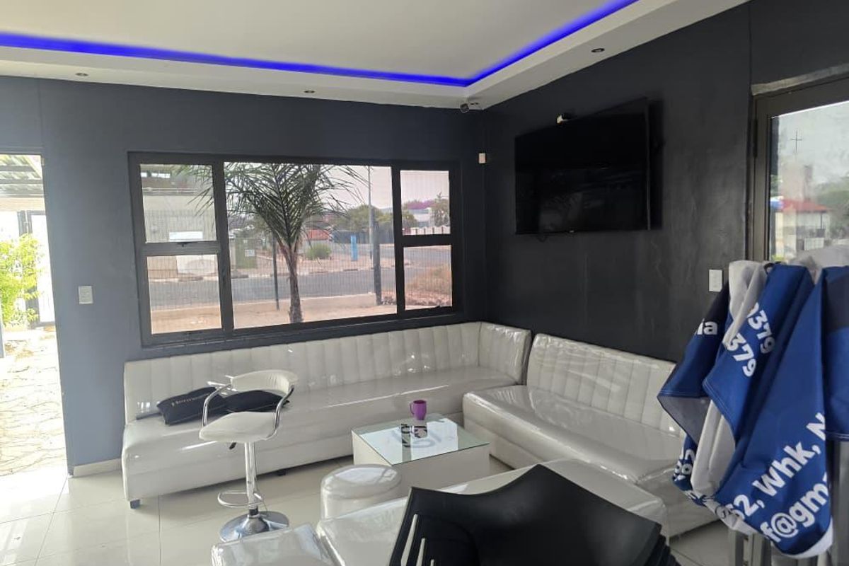 Turnkey Nightclub & Restaurant: Prime Location, High Income Potential - Photo 4