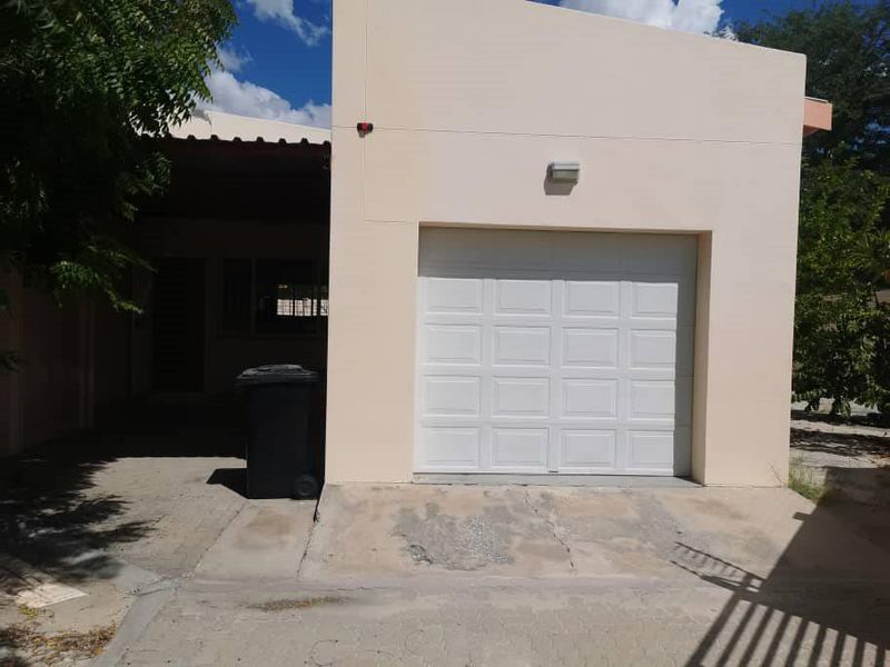 Neat 2x Flats on one Erf For Sale - Oshakati East - Photo 3