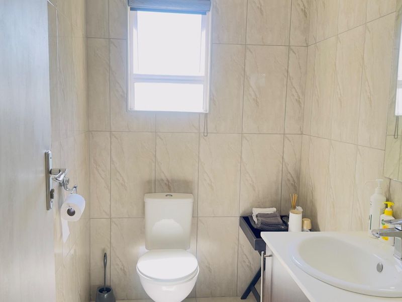 Modern Double-Storey Townhouse For Sale in Blue Valley Security Estate - Photo 7