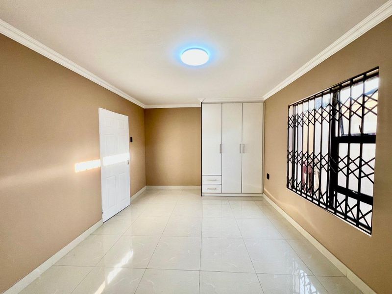 2 Bedroom House to Rent in Edleen Kempton park - Photo 10