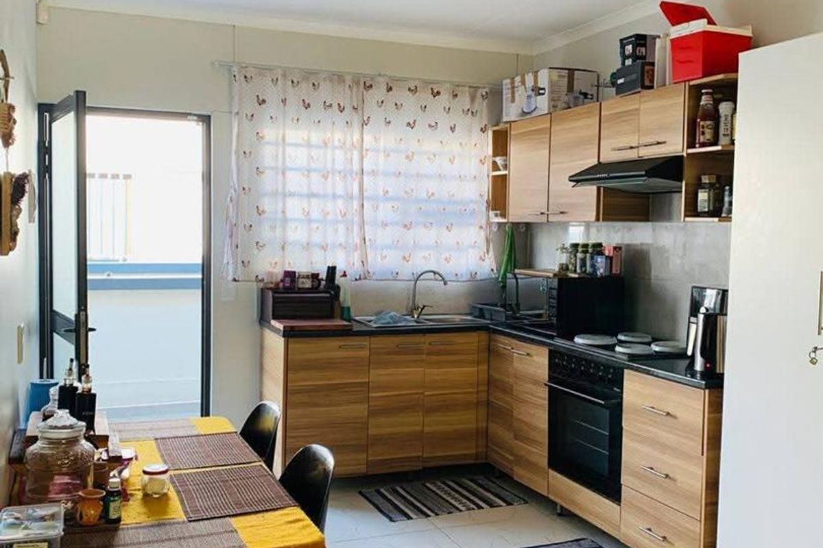 For Sale: Charming Apartment in Walvis Bay Central Area - Spring Court - Photo 3