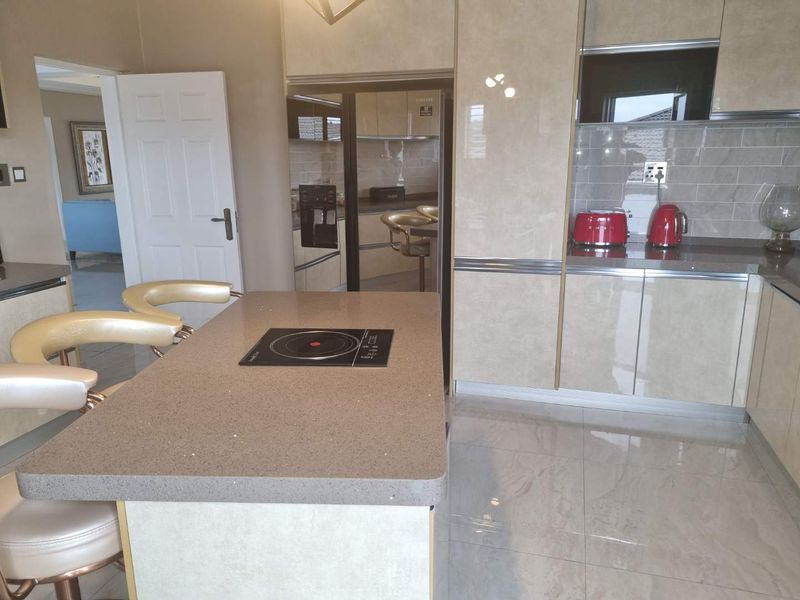 Exclusive Residence! - Photo 9