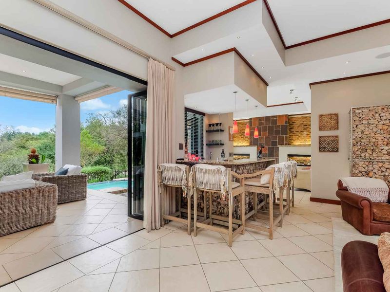 EXECUTIVE FURNISHED HOME - Photo 6